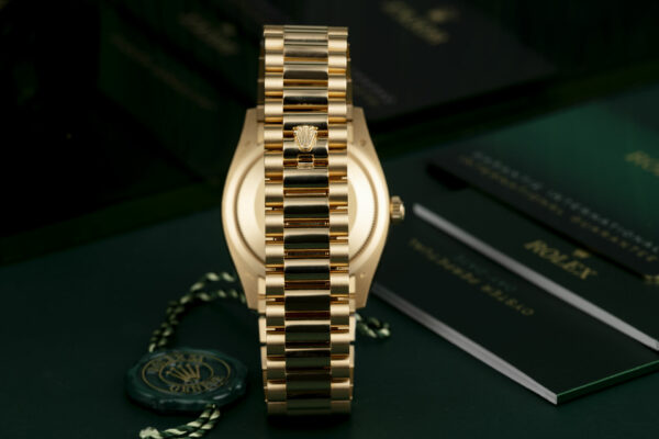 Rolex DAY-DATE 36  Oyster, 36 mm, yellow gold  M128238-0069