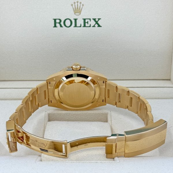 Rolex Submariner Date, 18k Yellow Gold, 41mm, Ref# 126618lb-0002