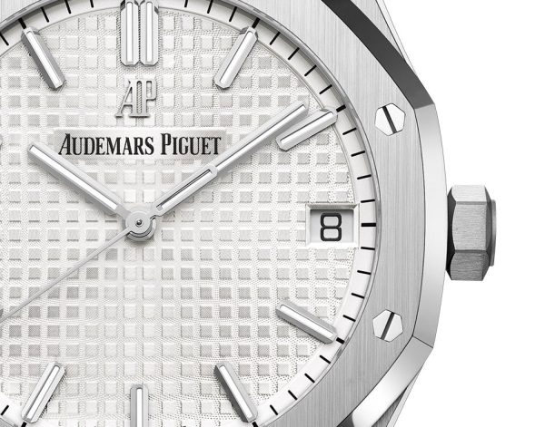 Audemars Piguet Royal Oak SELFWINDING Ref# 15500ST.OO.1220ST.04