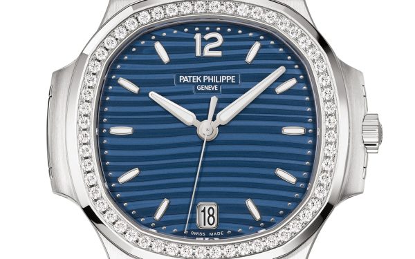 Patek Philippe Nautilus Ladies Automatic Watch, Stainless Steel and Diamonds, 35,2mm, Ref# 7118/1200A-001