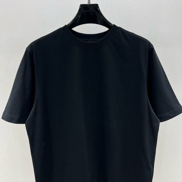 Black T-shirt