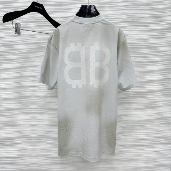 Light grey T-shirt